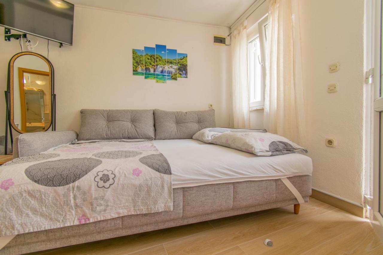 Studio Apartman Monika Hotel Baska Voda Exterior photo