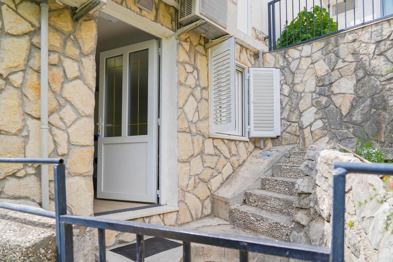 Studio Apartman Monika Hotel Baska Voda Exterior photo